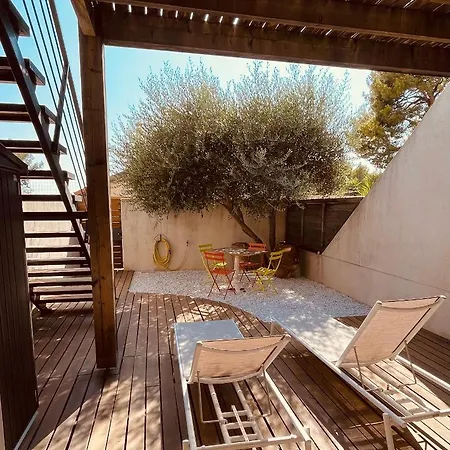 Apartment Cassis, Le Grand Bleu, Triplex Vue Mer, Port 10mn A Pieds *