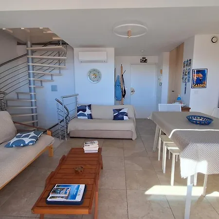 Cassis, Le Grand Bleu, Triplex Vue Mer, Port 10mn à Pieds