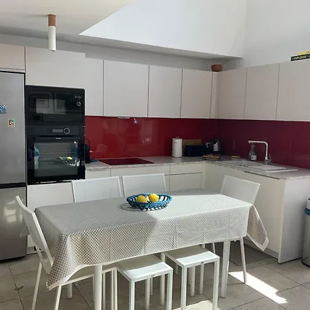 Apartment Cassis, Le Grand Bleu, Triplex Vue Mer, Port 10mn A Pieds *